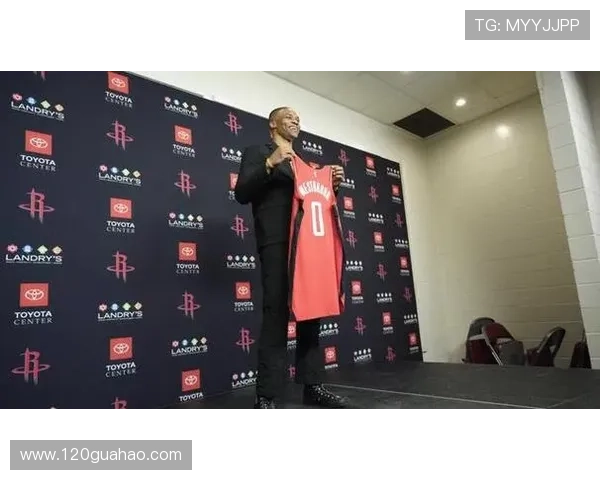 国王队核心爆发带领球队豪取连胜新援融入体系展现冠军潜力