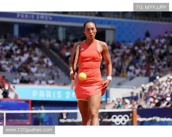 网球赛季回顾：疫情下的挑战与英雄崛起