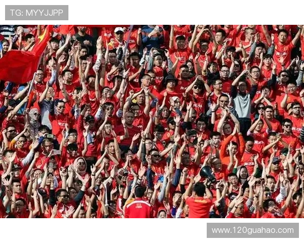 决胜瞬间国足逆转取胜点燃球迷激情再掀全民观赛热潮迎来高光时刻
