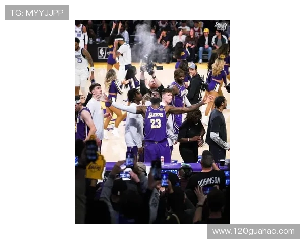 詹姆斯带领湖人逆转强敌西部格局迎来新变化本赛季走向引发热议